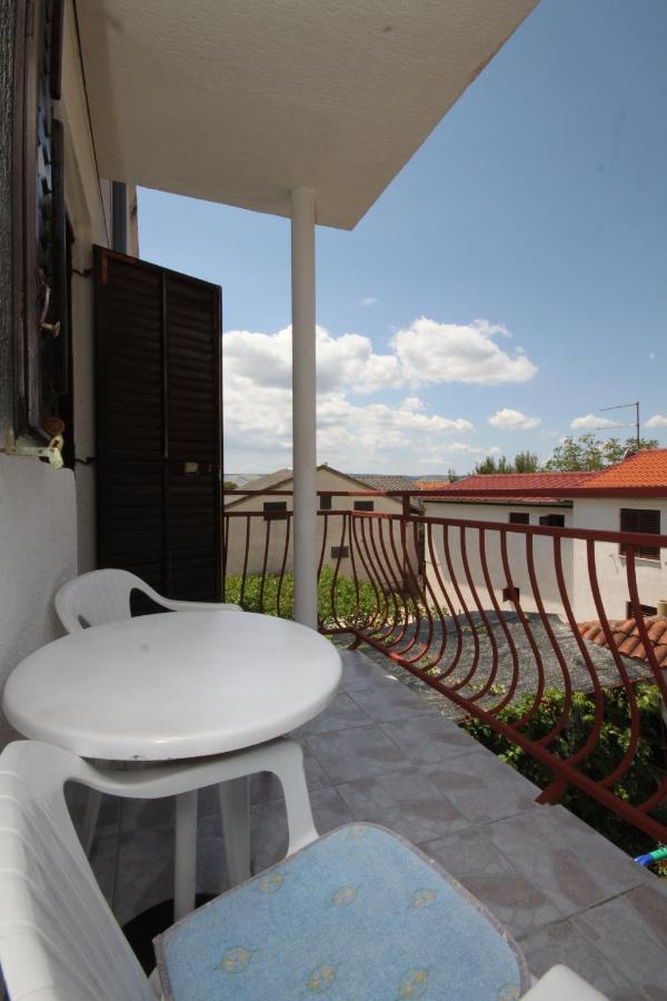 Apartments With A Parking Space Starigrad, Paklenica - 6431 외부 사진